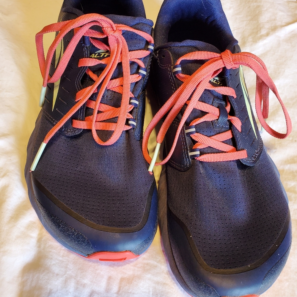 Altra Superior 5 (women's) size 9.5